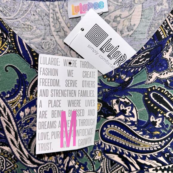 NWT LuLaRoe Iris - Medium Simply Comfortable Short Sleeve Top - Picture 3 of 11